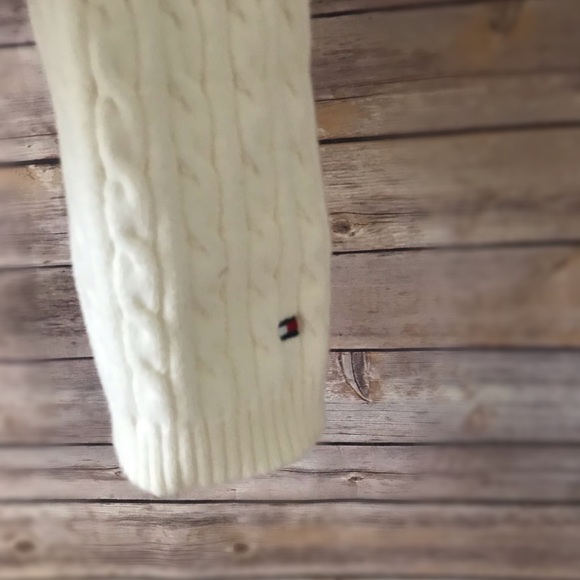 Tommy Hilfiger Sweater - Picture 7 of 7